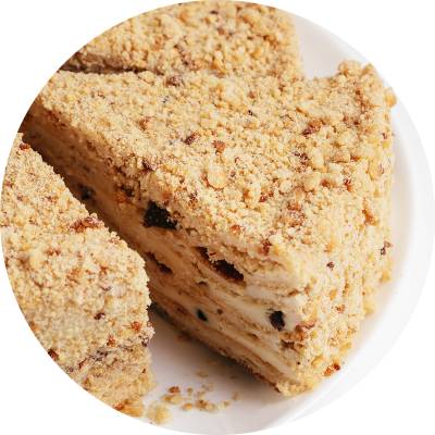 Торт «Рыжик» с черносливом и орехами