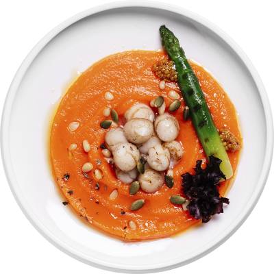 Морской гребешок с пюре из моркови